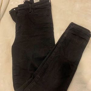 Black Abercombie high rise skinny jeans size 27/4s